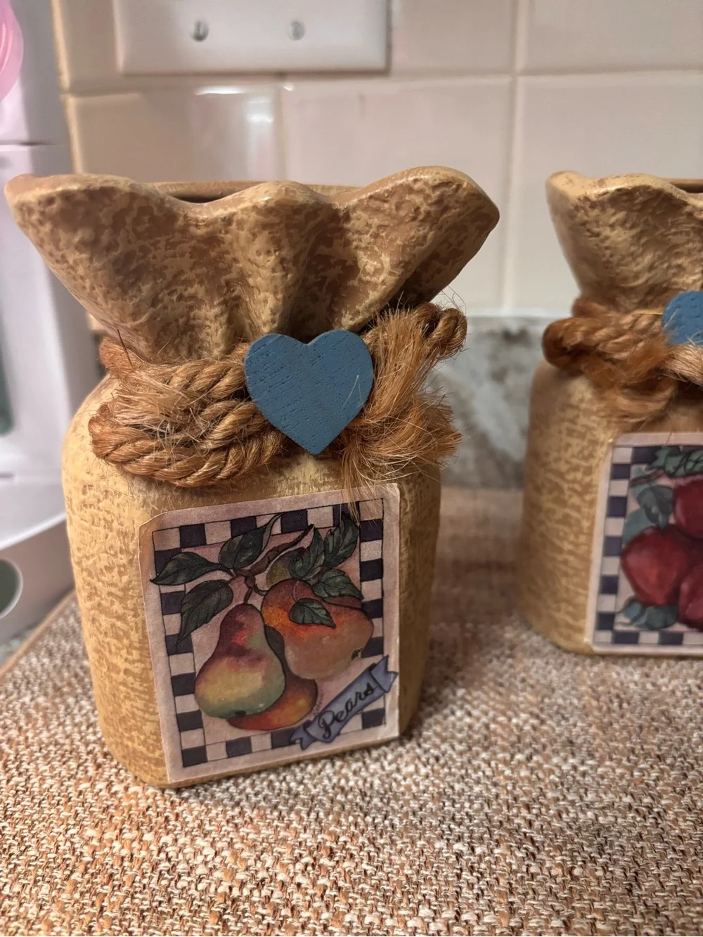 vintage Homco ceramic burlap-sack-style wall pocket